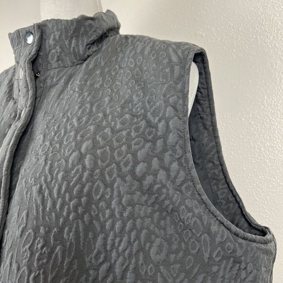 Weekends by Chico's Puffer Vest Women Extra Large Grey Snap Button Outerwear - Picture 9 of 14